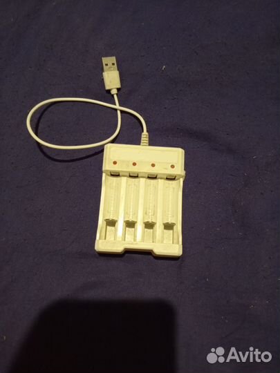 Зарядное устройство на 4 аккумулятора разные