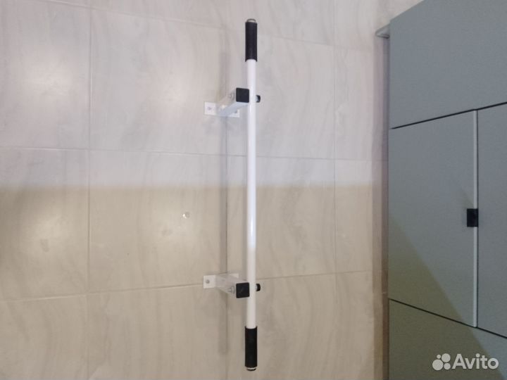 Турник настенный бу