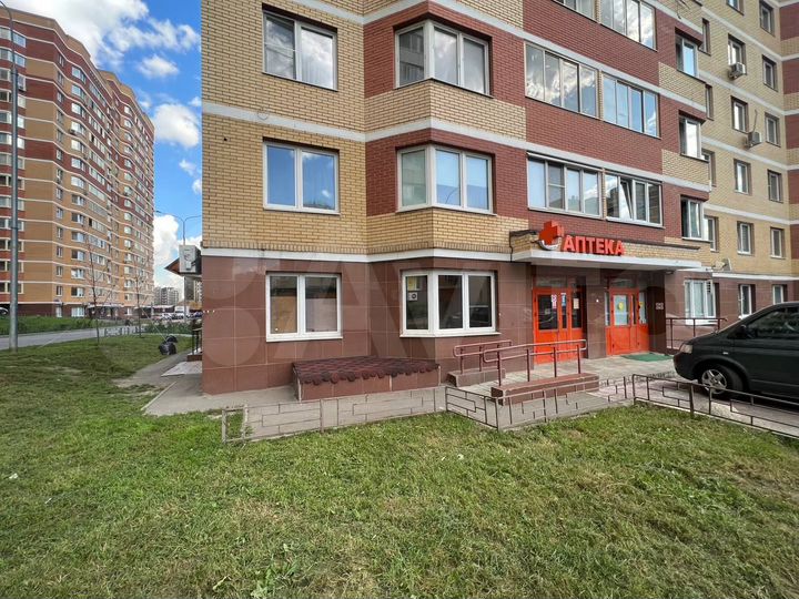 Продажа торговой площади/ 81,9 кв.м