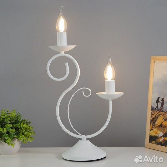 Настольная лампа 'Лале' 2х15Вт Е14 белый