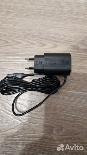 Зарядный футляр Oral B