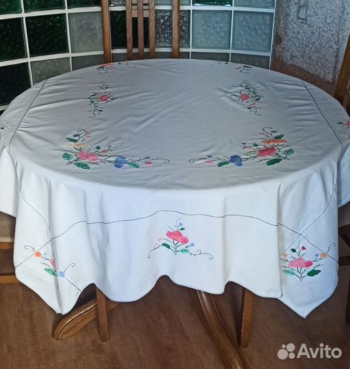 Белая Скатерть круглая с вышивкой хлопок 100