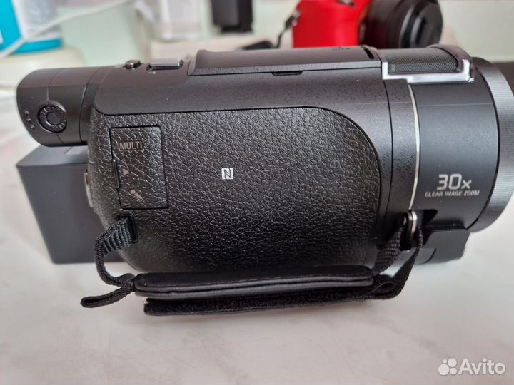 Видеокамера Sony FDR-AX53