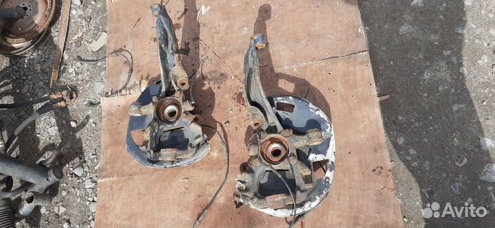 Кулак передний Land Rover Range Rover 3 2-й рест