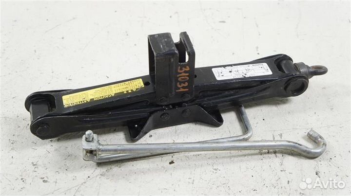 Домкрат Toyota Estima AHR20 2azfe