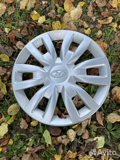 Колпаки ориг на vesta r15