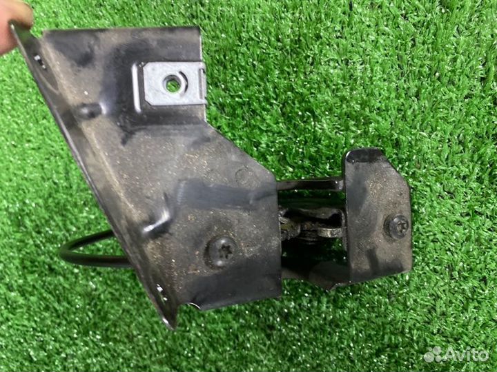 Замок капота левый Bmw 3 E90