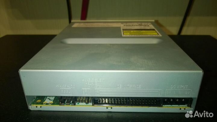 DVD-ROM 