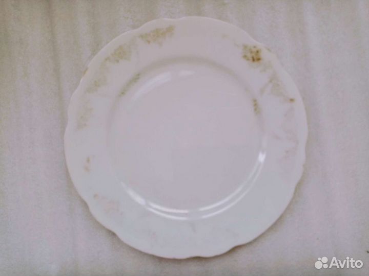 Тарелка, фарфор Кузнецовь