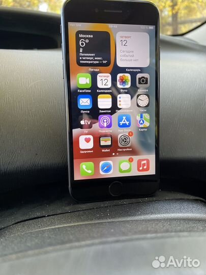 iPhone 8, 64 ГБ