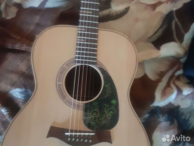 Акустическая гитара новая