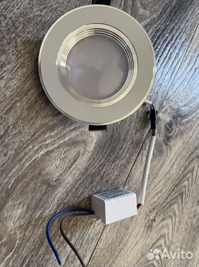 Светильник потолочный встраиваемый