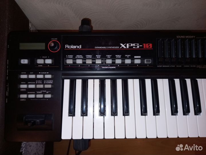 Продам синтезатор Roland xps 10