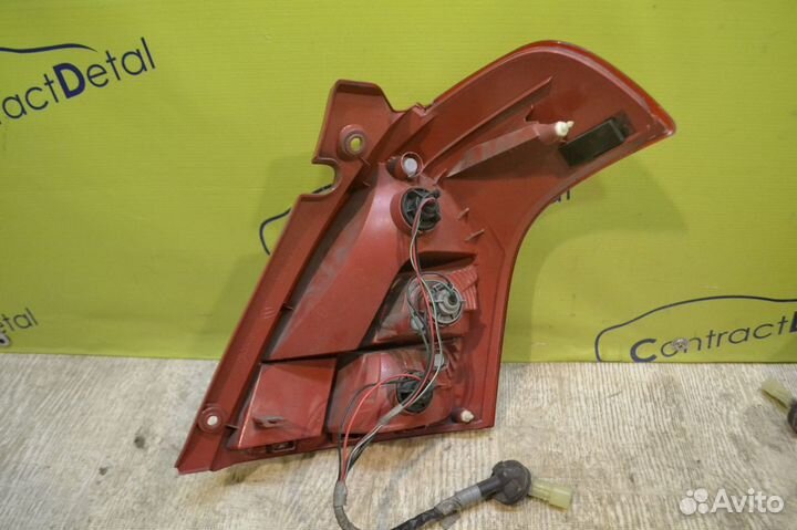 Фонарь левый правый Сузуки Свифт 2004-2008