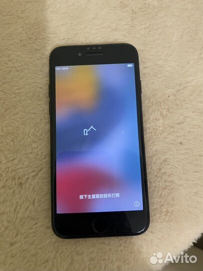 Телефон iPhone 7