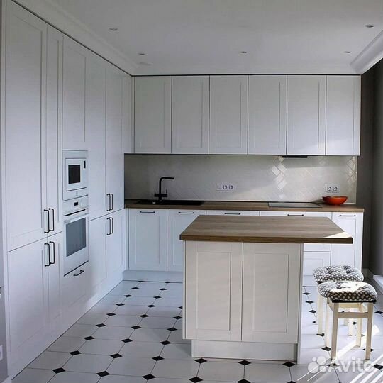 Кухня под потолок с подсветкой на заказ Зоринский