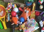 Много игрушек