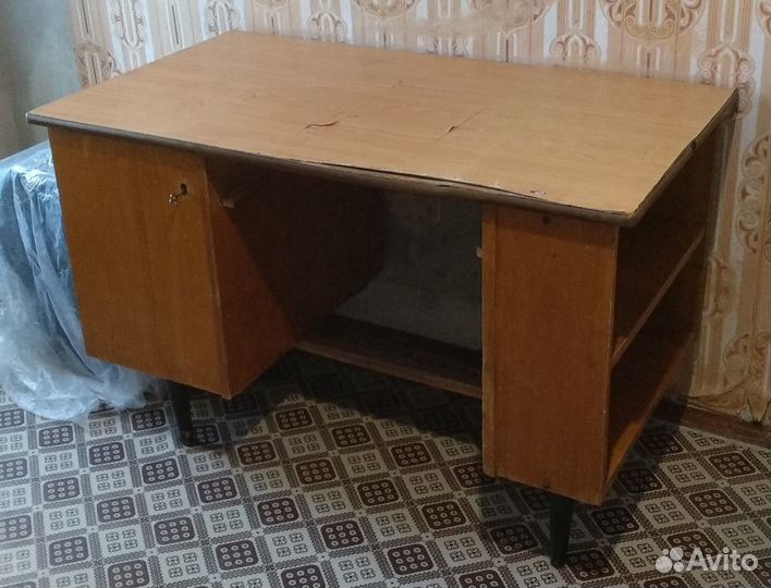 Ретро Письмен.деревян.Стол на Ножках СССР 1960