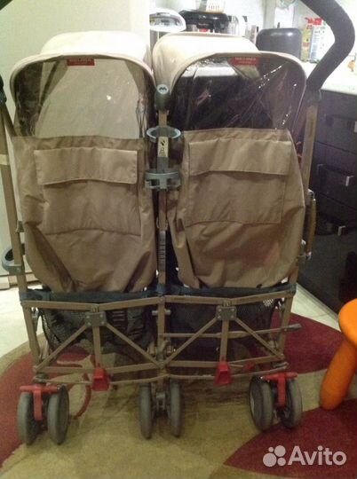 Прогулочная коляска для двойни