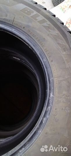 Bridgestone Blizzak Ice 265/65 R17