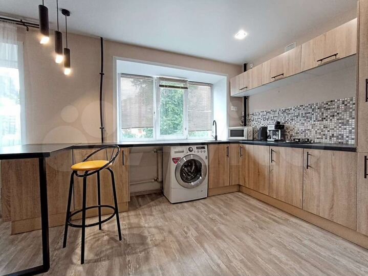 2-к. квартира, 65 м², 2/5 эт.