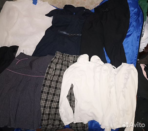 Отдам в добрые руки на девочку 6-9 лет