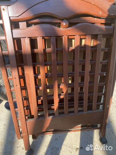 Детская кроватка