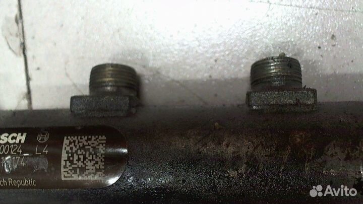 Рампа топливная Opel Antara, 2009