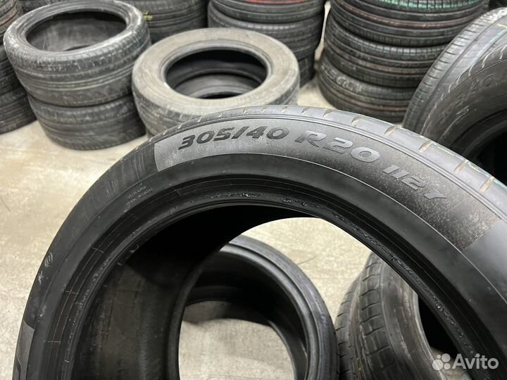 Pirelli P Zero 305/40 R20