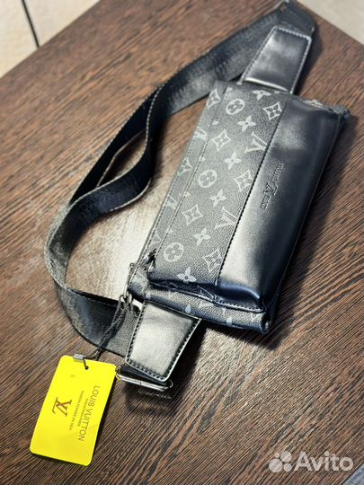 Сумка на пояс louis vuitton