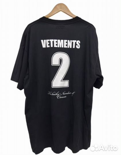Футболка vetements