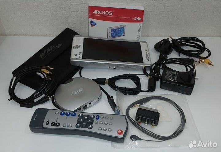Портативный мультимедийный центр Archos AV700
