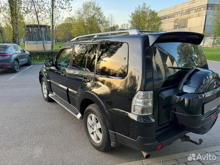 Mitsubishi Pajero 3.2 AT, 2008, 289 000 км