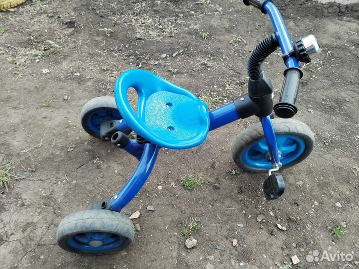 Детский трехколесный велосипед