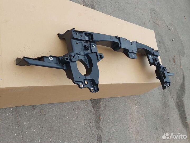 Суппорт панель радиатор охлаждение Туарег