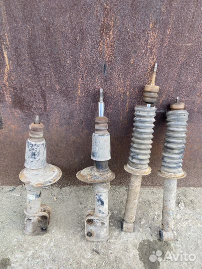 Передние и задние стойки амортизатора ваз