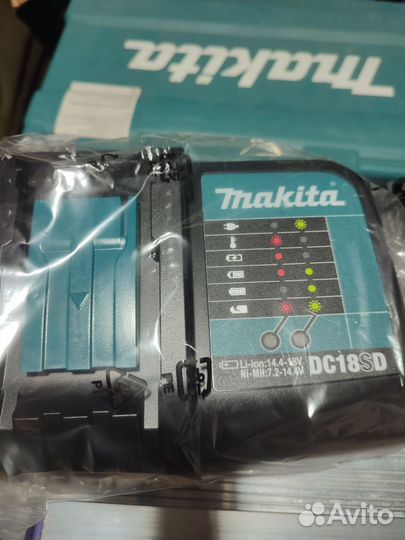 Зарядное устройство DC18SD LXT 18В