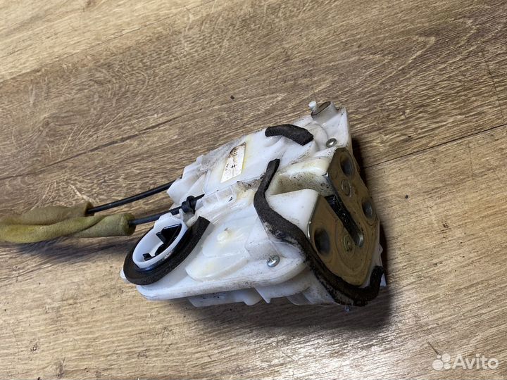 Mazda 6 gh задний левый замок двери