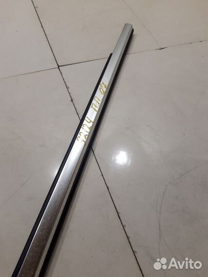 Уплотнитель стекла (передний, правый, внешний)