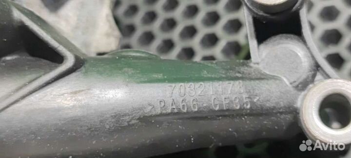 Корпус масляного фильтра Mercedes C W204 2009