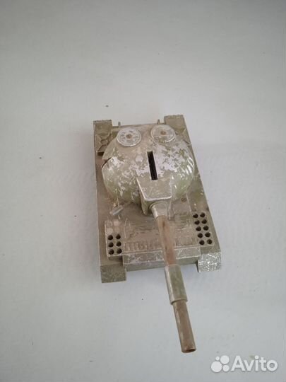 Игрушка танк СССР