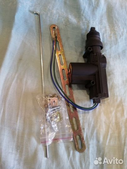 Актуатор замка двери