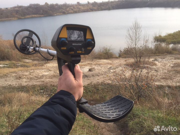 Металлоискатель новый