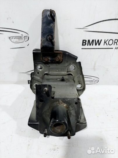 Кронштейн усилителя переднего бампера левый Juke