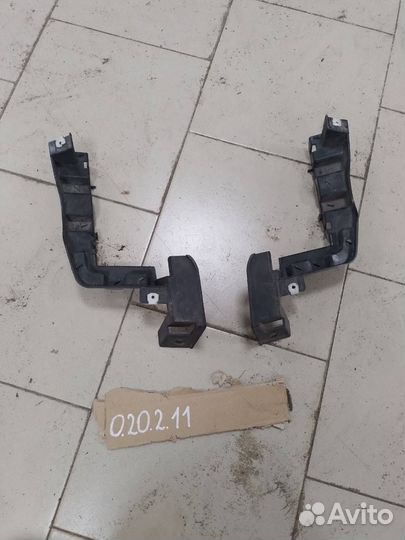 Кронштейн заднего бампера Range Rover 4