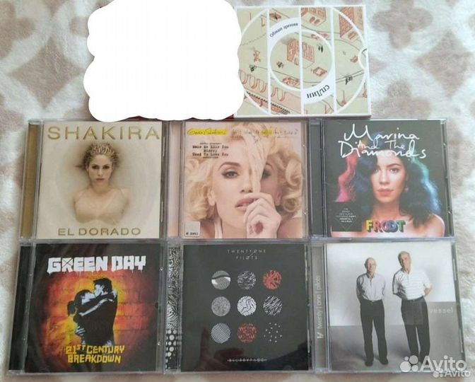 Cd диски российских и зарубежных исполнителей