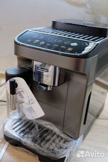Кофемашина Delonghi ecam290.81.TB новая 3г. гарант