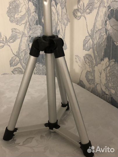 Штатив для фотоаппарата