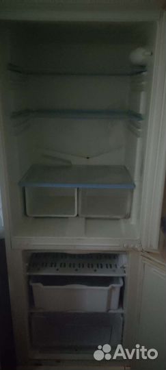 Холодильник бу Indesit
