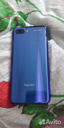 HONOR 10, 4/64 ГБ